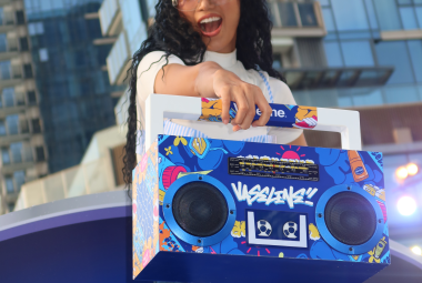 Vaseline Gluta-Hya SPF – Trắng gắt hơn nắng, chất như bạn muốn. Đã đến lúc bảo vệ và bật tông theo cách Gen Z làm chủ mọi cuộc chơi.