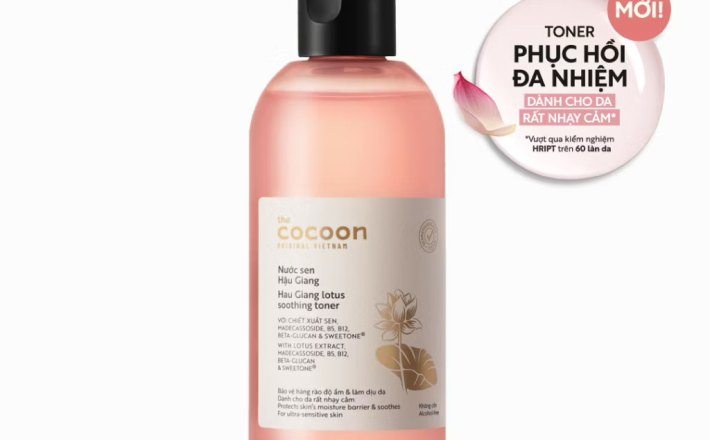 ￼Bigsize - Nước sen Hậu Giang (toner) giúp phục hồi đa nhiệm cho da rất nhạy cảm Cocoon 310ml 